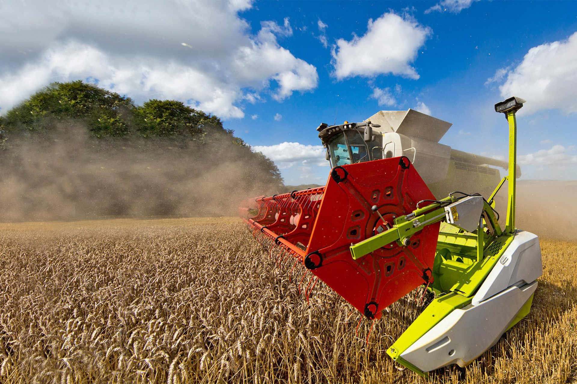 Agri-Tech Innovations Revolutionizing Farm Productivity